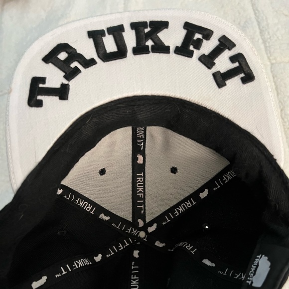 Truk Fit adjustable hat - Picture 2 of 3